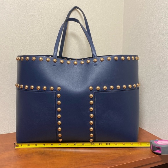 Tory Burch Block T Tote, Navy and Gold. - Picture 2 of 12